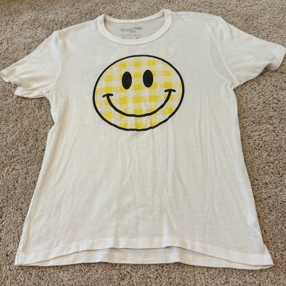 Living Fully Smiley T-shirt